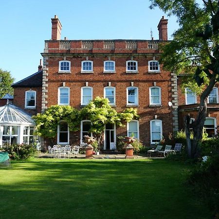 West Wing D'Isney Place. Lincoln Buitenkant foto