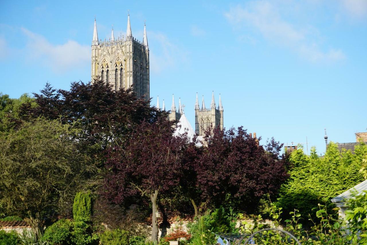 West Wing D'Isney Place. Lincoln Buitenkant foto