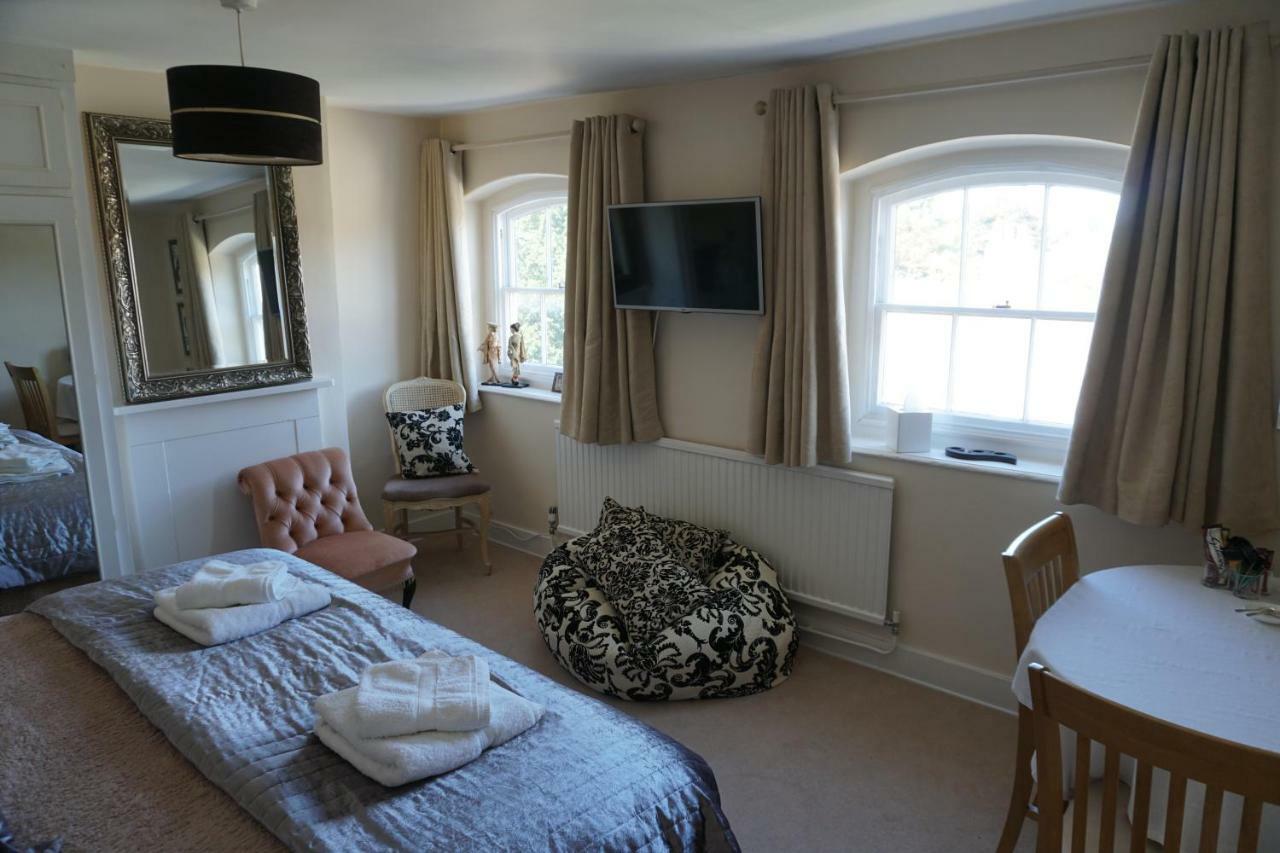 West Wing D'Isney Place. Lincoln Buitenkant foto