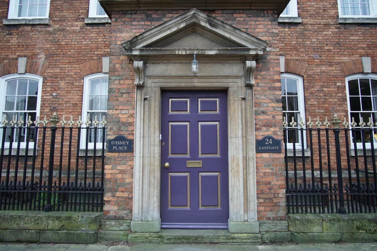 West Wing D'Isney Place. Lincoln Buitenkant foto