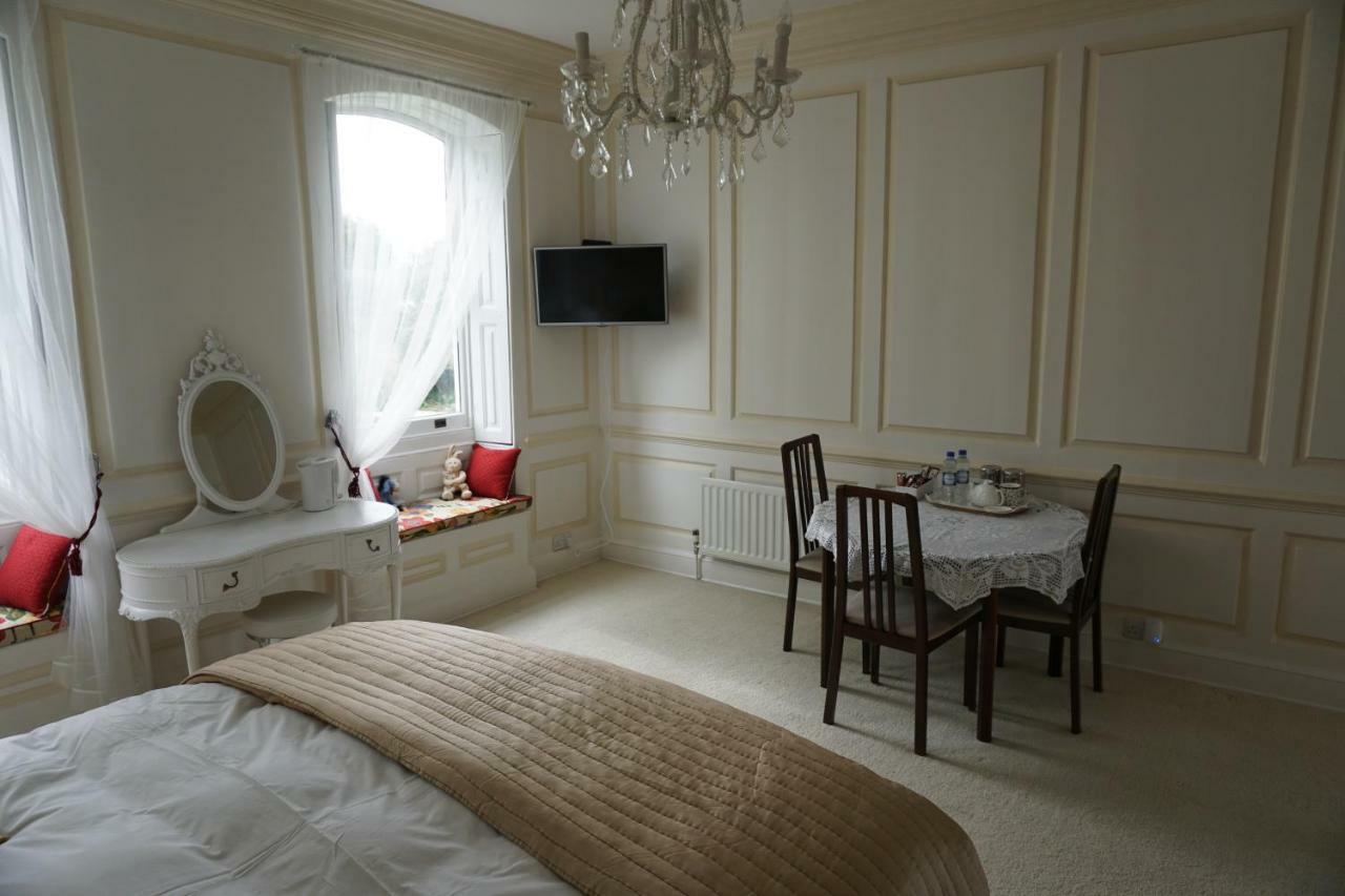 West Wing D'Isney Place. Lincoln Buitenkant foto