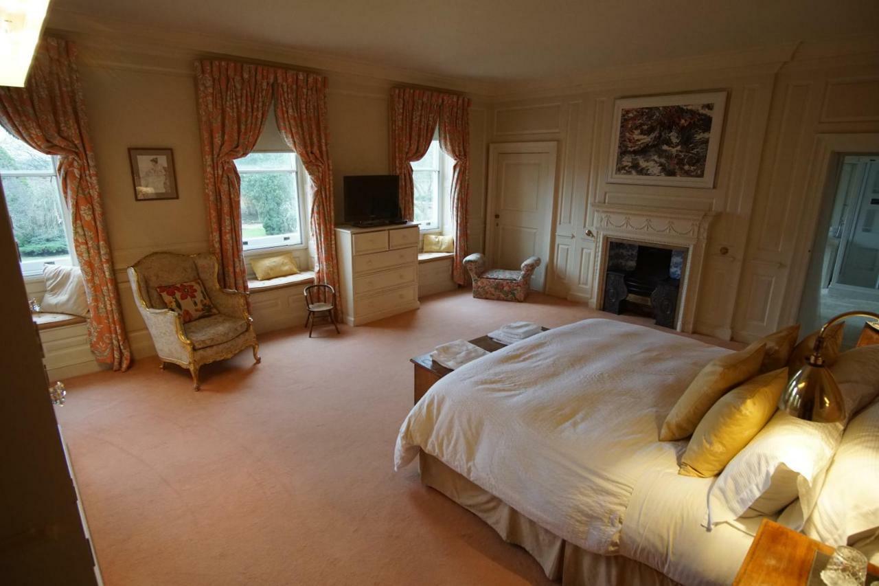 West Wing D'Isney Place. Lincoln Buitenkant foto